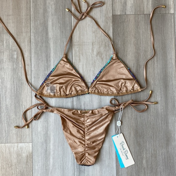 New Beach Bunny Bikini Set - Picture 2 of 7